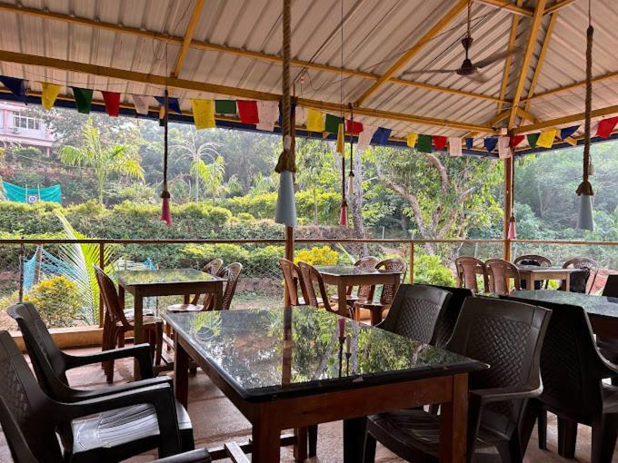 White Elephant Restaurant & Cottages Gokarna Gokarna  Extérieur photo