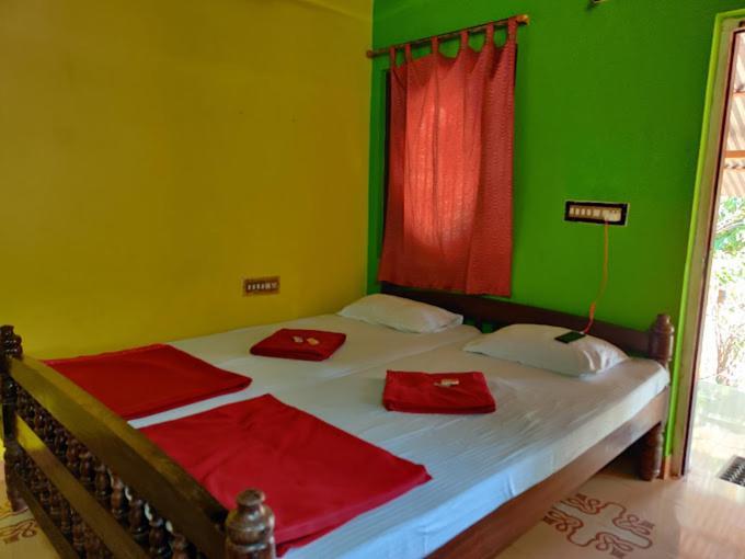 White Elephant Restaurant & Cottages Gokarna Gokarna  Extérieur photo