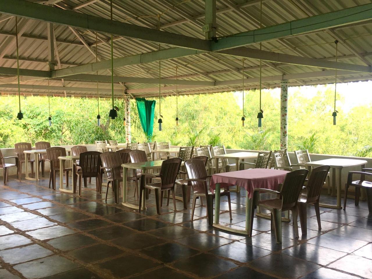 White Elephant Restaurant & Cottages Gokarna Gokarna  Extérieur photo