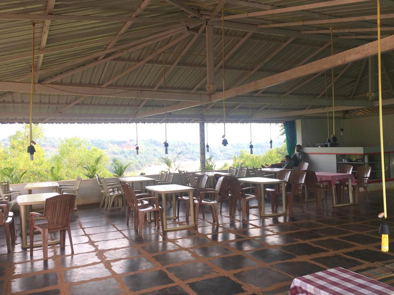 White Elephant Restaurant & Cottages Gokarna Gokarna  Extérieur photo