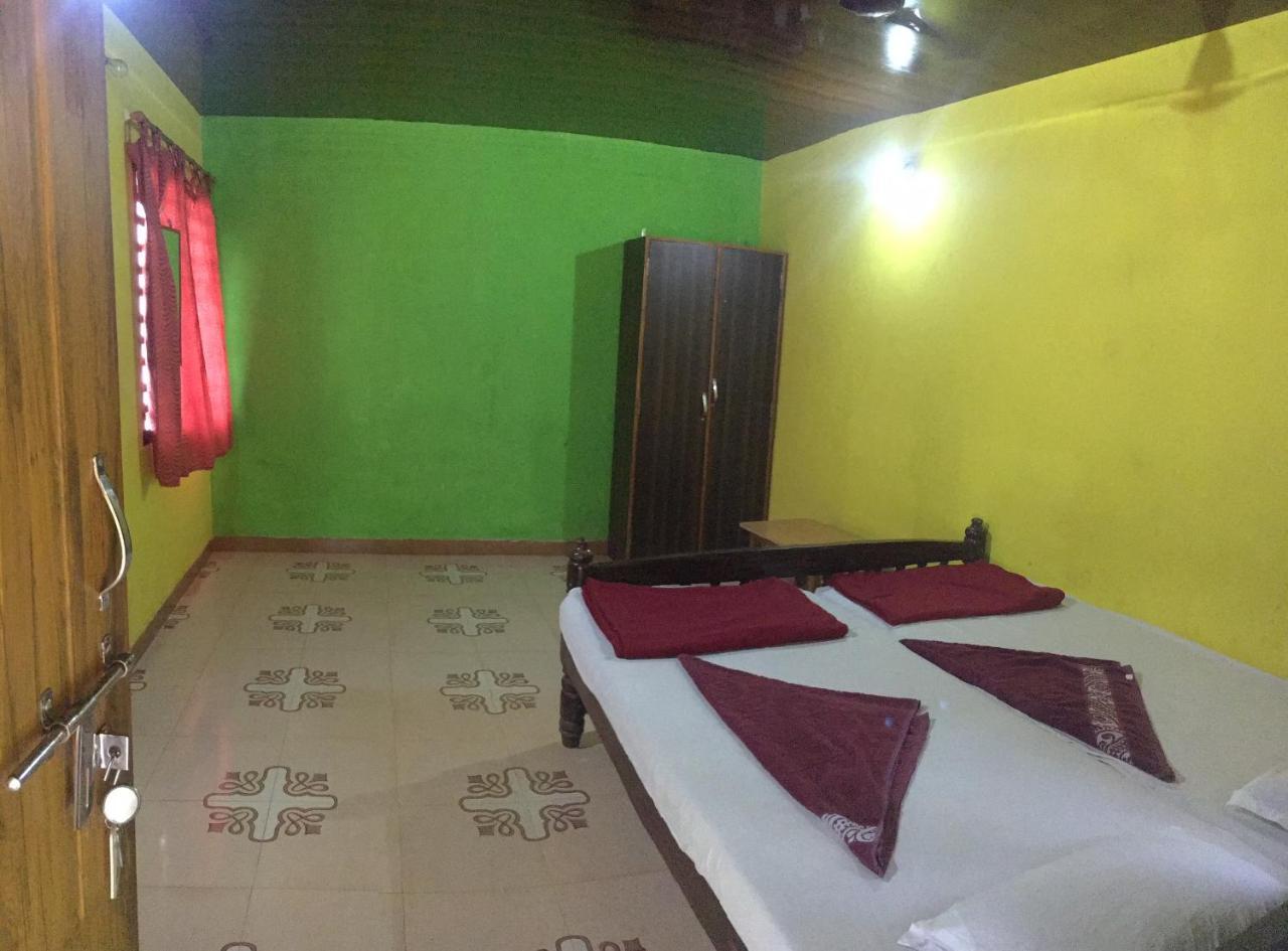 White Elephant Restaurant & Cottages Gokarna Gokarna  Extérieur photo