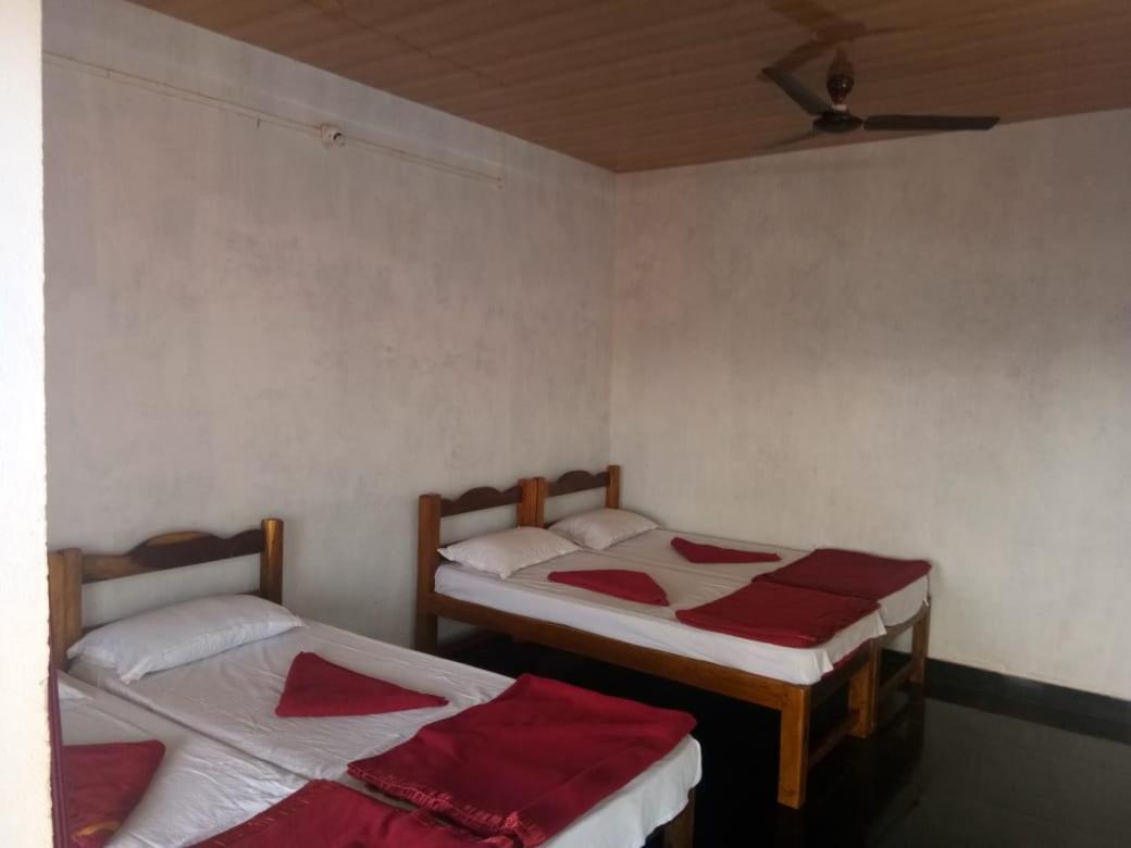 White Elephant Restaurant & Cottages Gokarna Gokarna  Extérieur photo